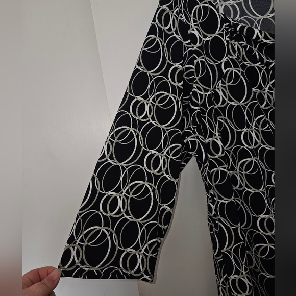 Liz Claiborne Plus Size 3/4 Sleeve Blouse - Picture 2 of 3